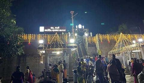 பக்தர்கள் மாலை அணிய ஏதுவாக ஐயப்பன் கோயில்களில் சிறப்பு ஏற்பாடு