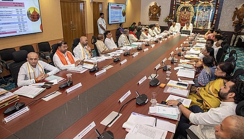 திருமலை அன்னமைய்யா பவனில் இன்று நடந்த அறங்காவலர் குழு கூட்டத்தில் திருப்பதி தேவஸ்தானத்திற்கு உட்பட்ட இதர கோயில்களின் 2025-ம் ஆண்டின் காலண்டர்கள் வெளியிடப்பட்டன.