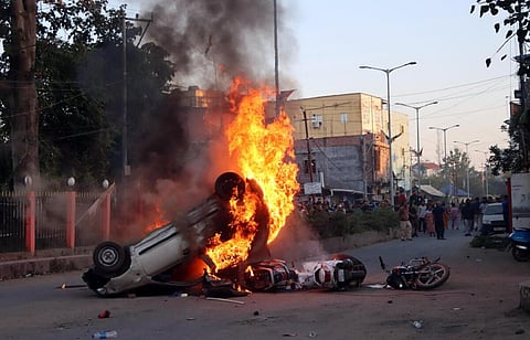 மீண்டும் பற்றி எரியும் மணிப்பூர் - ‘இரட்டை இன்ஜின்’ அரசு முறை மீதான விமர்சனம் ஏன்?