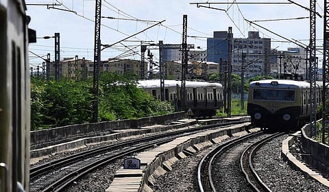 14 மின்சார ரயில் சேவை தற்காலிக ரத்து: கடற்கரை - தாம்பரம் இடையே பயண நேரத்தில் மாற்றம்