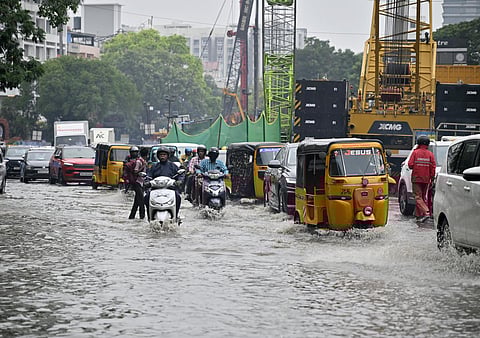 வலுப்பெறுகிறது காற்றழுத்த தாழ்வு பகுதி: தமிழகத்தில் எந்தெந்த மாவட்டங்களில் கனமழை?