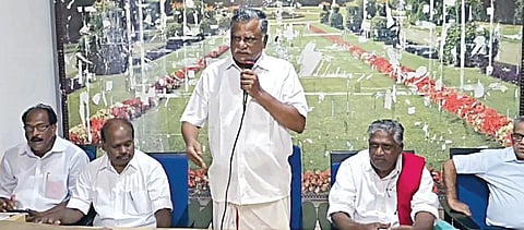 நாகையில் நடைபெற்ற இந்திய கம்யூனிஸ்ட் கட்சியின் ஆலோசனை கூட்டத்தில் பேசிய அக்கட்சியின் மாநிலச் செயலாளர் இரா.முத்தரசன்.