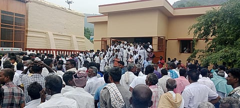 டங்ஸ்டன் சுரங்கம் அமைக்க எதிர்ப்பு: நவ.28-ல் போராட்டம் நடத்த 52 கிராம மக்கள் முடிவு