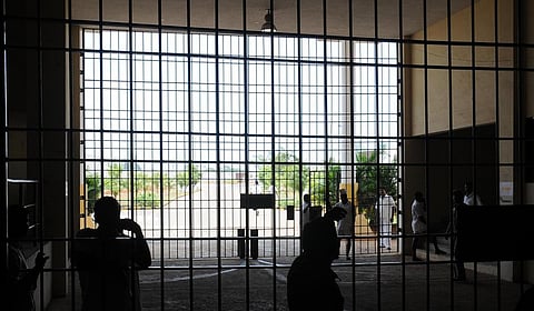 சிறை இடநெருக்கடியைக் குறைக்க ஆக்கபூர்வமான ஆலோசனை