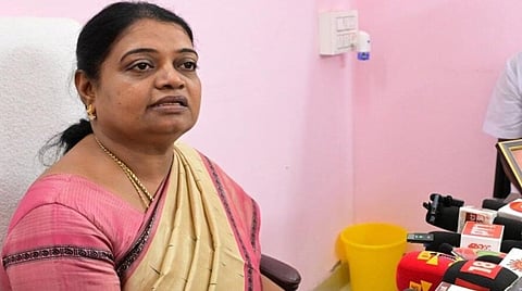 பெண்கள் தைரியமாக புகார் அளிக்க முன்வர வேண்டும்: அமைச்சர் கீதா ஜீவன் வேண்டுகோள்