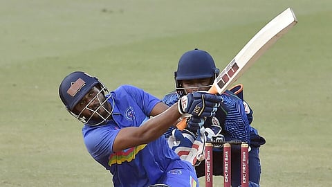 சையது முஸ்டாக் அலி டி20 கிரிக்கெட்: 28 பந்துகளில் சதம் விளாசி உர்வில் படேல் சாதனை