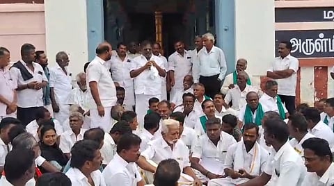 டங்ஸ்டன் சுரங்கத்தை அனுமதிக்காத உத்தரவை முதல்வர் வெளியிட வேண்டும்: 52 கிராம மக்கள் கூடி தீர்மானம்