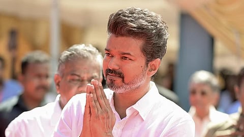 மறைந்த கட்சியினர் குடும்பத்தினருக்கு விஜய் ஆறுதல்