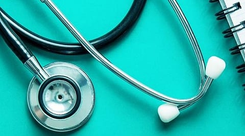 மருத்துவர் காலிப்பணியிடங்களை நிரப்பக் கோரி மருத்துவ கல்லூரி வகுப்புகள் நாளை முதல் புறக்கணிப்பு