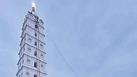 நாகூர் கந்தூரி விழாவை முன்னிட்டு மினராக்களில் பாய்மரம் ஏற்றும் நிகழ்வு: ஆயிரக்கணக்கான முஸ்லிம்கள் பங்கேற்பு