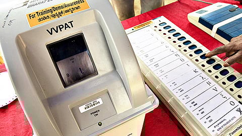 இவிஎம் இயந்திரம் குறித்து வீடியோ வெளியிட்டு மாயமான சையது சுஜா மீது மும்பை போலீஸார் வழக்கு