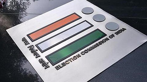 உள்ளாட்சி தேர்தலில் வென்ற வெளிநாட்டு குடிமகனை தகுதி நீக்கம் செய்ய தேர்தல் ஆணையத்துக்கு அதிகாரம் இல்லையா?