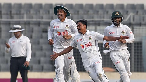 15 வருடங்களுக்கு பிறகு டெஸ்ட் கிரிக்கெட் போட்டியில் மே.இ.தீவுகளை வீழ்த்தியது வங்கதேசம்