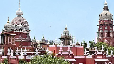 மரண தண்டனையை ஆயுள் தண்டனையாக குறைத்த குடியரசு தலைவரின் உத்தரவில் தலையிட முடியாது: ஐகோர்ட்