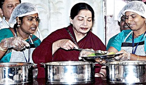 பசிப்பிணி போக்கும் அம்மா உணவகம் | ஜெயலலிதா நினைவலைகள்