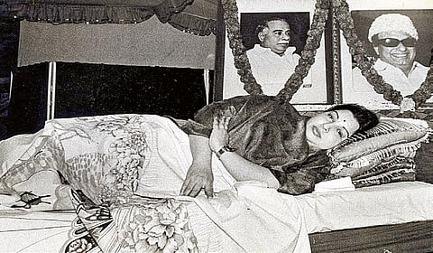 1993-ல் காவிரிப் பிரச்சினைக்காக உண்ணாவிரதம்.