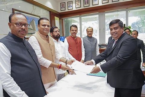 மகாராஷ்டிரா பேரவை சபாநாயகர் பதவிக்கு பாஜகவின் நர்வேகர் வேட்புமனு தாக்கல்