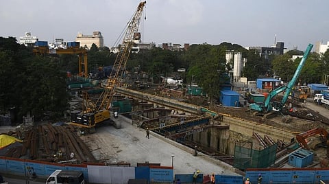 தரையில் இருந்து 16 மீட்டர் ஆழத்தில் பனகல் பூங்காவில் சுரங்க மெட்ரோ ரயில் நிலையம்: கட்டுமான பணிகள் தீவிரம்