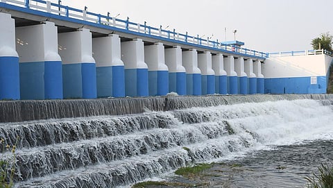 கனமழை தாக்கம்: புழல், செம்பரம்பாக்கம், பூண்டி ஏரிகளில் உபரி நீர் வெளியேற்றம்