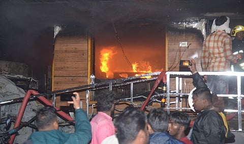 திண்டுக்கல் தீ விபத்து: உயிரிழந்தோர் குடும்பத்தினருக்கு தலா ரூ.3 லட்சம் நிதியுதவி - முதல்வர் உத்தரவு