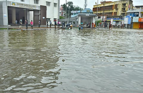 மழையை எதிர்கொள்ளும் பணியில் தொய்வு: நெல்லையை மீண்டும் கதிகலங்க வைத்த வெள்ளம்