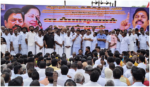 விழுப்புரம், கடலூர், கள்ளகுறிச்சி வெள்ள பாதிப்புக்கு அரசின் நிர்வாக திறமையின்மையே காரணம்: சிவி சண்முகம்