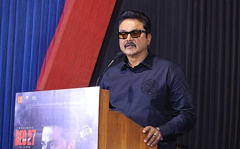 ராதிகா நடிக்கும் படத்தை இயக்க சரத்குமார் ஆசை