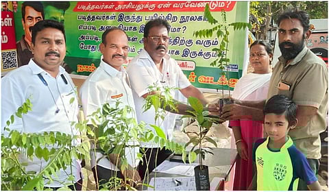 தமிழகத்தில் 1,000 இடங்களில் நாம் தமிழர் கட்சியின் உறுப்பினர் சேர்க்கை முகாம்கள்: மரக்கன்று கொடுத்து வரவேற்றனர்