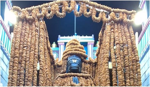 ஆஞ்சநேயர் ஜெயந்தி விழா: நாமக்கல்லில் கோலாகலம்; பக்தர்கள் காத்திருந்து தரிசனம்