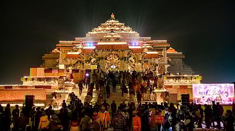 புத்தாண்டுக்காக அயோத்தியில் குவியும் பக்தர்கள் - உ.பி.யில் சுற்றுலா பயணிகள் வருகை அதிகரிப்பு