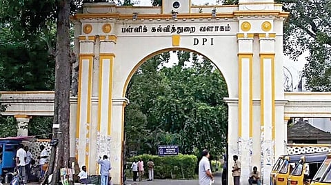 டிபிஐ வளாகத்தில் பொதுக் கழிப்பறை இல்லை!