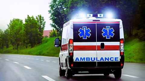 ஆம்புலன்ஸ் குலுங்கியதில் இறந்தவர் உயிர் பிழைத்தார்: மகாராஷ்டிராவில் அதிசய சம்பவம்