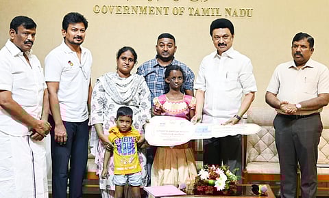 முகச்சிதைவால் பாதிக்கப்பட்ட தான்யாவுக்கு வீடு - முதல்வர் மு.க.ஸ்டாலின் வழங்கினார்