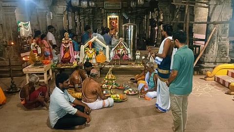 திருஉத்தரகோசமங்கை ஆருத்ரா திருவிழா கணபதிஹோமம், காப்புக்கட்டுதலுடன் துவங்கியது.