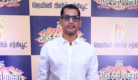 விஷால் உடல்நிலை: உறுதுணையாக திரையுலக நண்பர்கள்