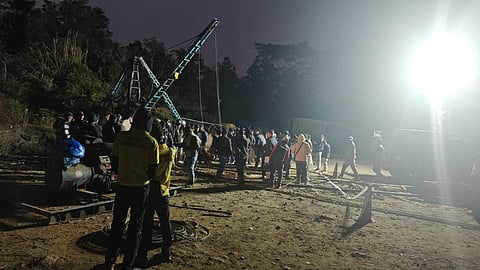 அசாம் நிலக்கரி சுரங்க விபத்து: தொழிலாளி சடலம் மீட்பு; எஞ்சியோரை தேடும் பணி தீவிரம்