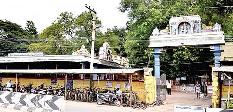 தெப்பக்குளம் மாரியம்மன் கோயில். படங்கள்: நா.தங்கரத்தினம்.