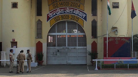 சீனாவில் தயாரிக்கப்பட்ட ட்ரோன் ம.பி. சிறைக்கு வந்தது பற்றி விசாரணை