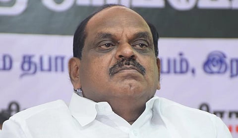 அதிமுக முன்னாள் அமைச்சர் வைத்திலிங்கத்தின் ரூ.100 கோடி மதிப்புள்ள சொத்துகள் முடக்கம்: பின்னணி என்ன?