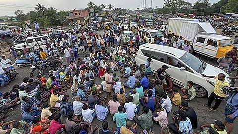 இப்போதைக்கு தேர்தல் இல்லை… அதனால் போராட்டமும் இப்ப இல்லை!