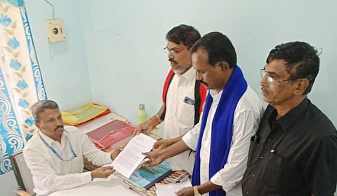 சீமான் தேர்தல் பிரச்சாரத்துக்கு தடை கோரி பெரியார் அம்பேத்கர் கூட்டமைப்பு மனு