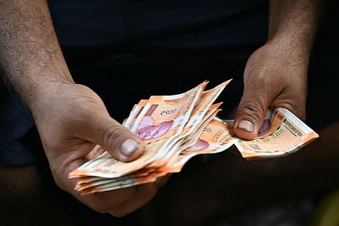 அரசு உதவி பெறும் பள்ளிகளில் சம்பள பட்டுவாடா தாமதத்தை தவிர்க்க டிஜிட்டல் கையொப்பம் பயன்படுத்த கல்வி துறை முடிவு