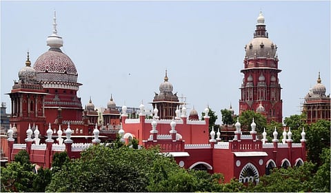 சிறைகளில் வெளிநாட்டு கைதிகளின் நலன் காக்க விதிகளை வகுக்க வேண்டும்: சென்னை ஐகோர்ட்