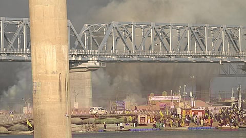 மகா கும்பமேளா தீ விபத்தில் 40 குடிசைகள், 6 கூடாரங்கள் சேதம்