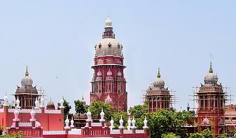 ஆளுநருக்கு எதிரான திமுக போராட்டம்: அனுமதி விவகாரத்தில் அரசு பதிலளிக்க ஐகோர்ட் உத்தரவு