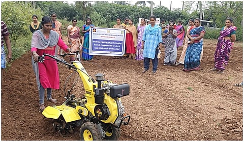 மகளிர் விவசாயிகளுக்கான இயந்திர வாடகை மையங்கள் மூலம் ரூ.1.14 கோடி வருவாய்: தமிழக அரசு