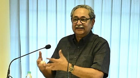 தரமணியில் நேற்று நடைபெற்ற கருத்தரங்கில் பேசிய கேரள மாநில திட்ட வாரிய
துணைத்தலைவர் பேராசிரியர் வி.கே.ராமச்சந்திரன்.