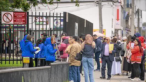சட்டவிரோத குடியேறிகள் விவகாரம்: கெடுபிடி காட்டும் அமெரிக்கா; பணிந்த கொலம்பியா!