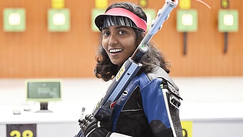 துப்பாக்கி சுடுதலில் தங்கம் வென்றார் நர்மதா