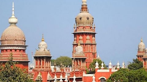 திமுக எம்.பி. ஆ.ராசாவை அழைத்து விழா நடத்திய பச்சையப்பன் கல்லூரி பேராசிரியரின் இடைநீக்கம் ரத்து